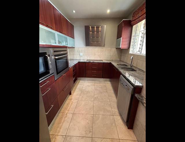3 BEDROOM APARTMENT FOR SALE IN MUSGRAVE